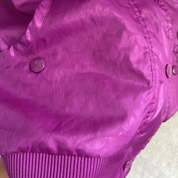 Adidas: size S: in very good condition - Picture 3 of 3